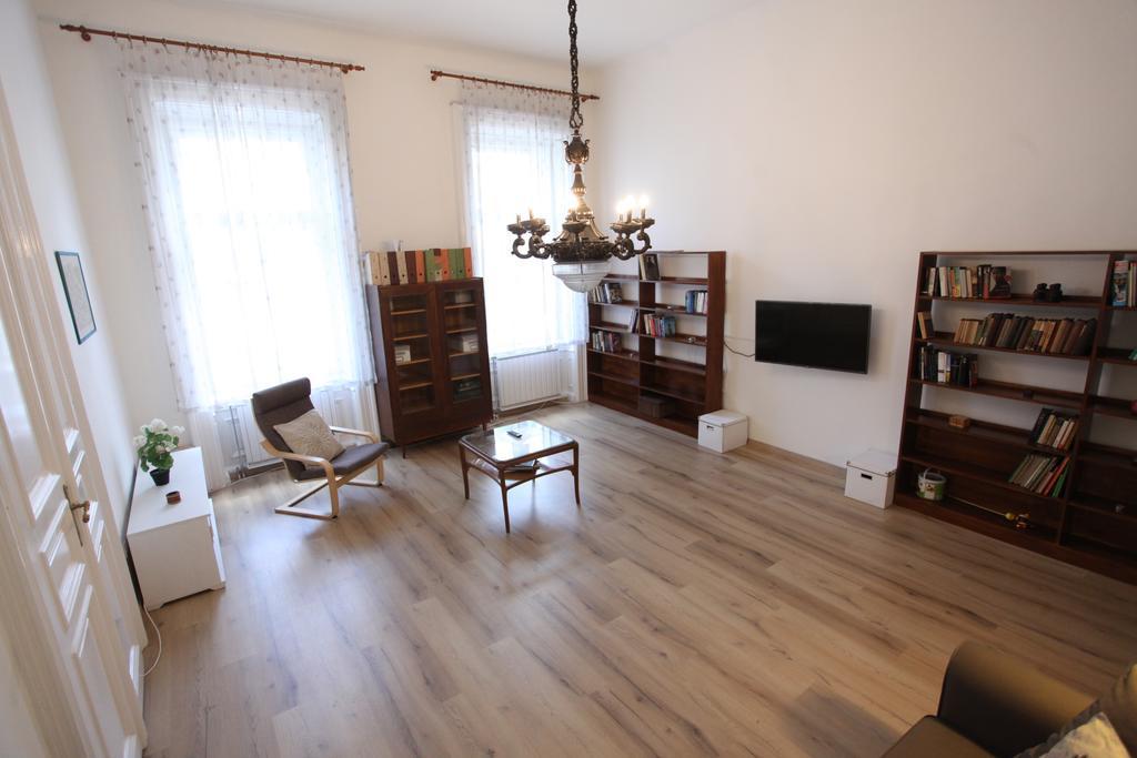 Sissy Apartment Budapest Luaran gambar